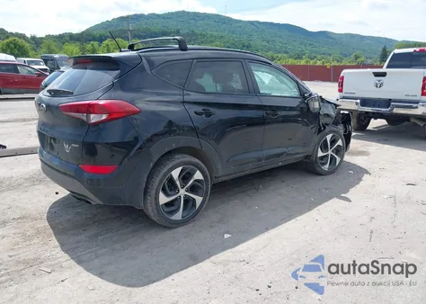 2017 Hyundai Tucson Value z USA, uszkodzony, nr VIN KM8J3CA25HU566376
